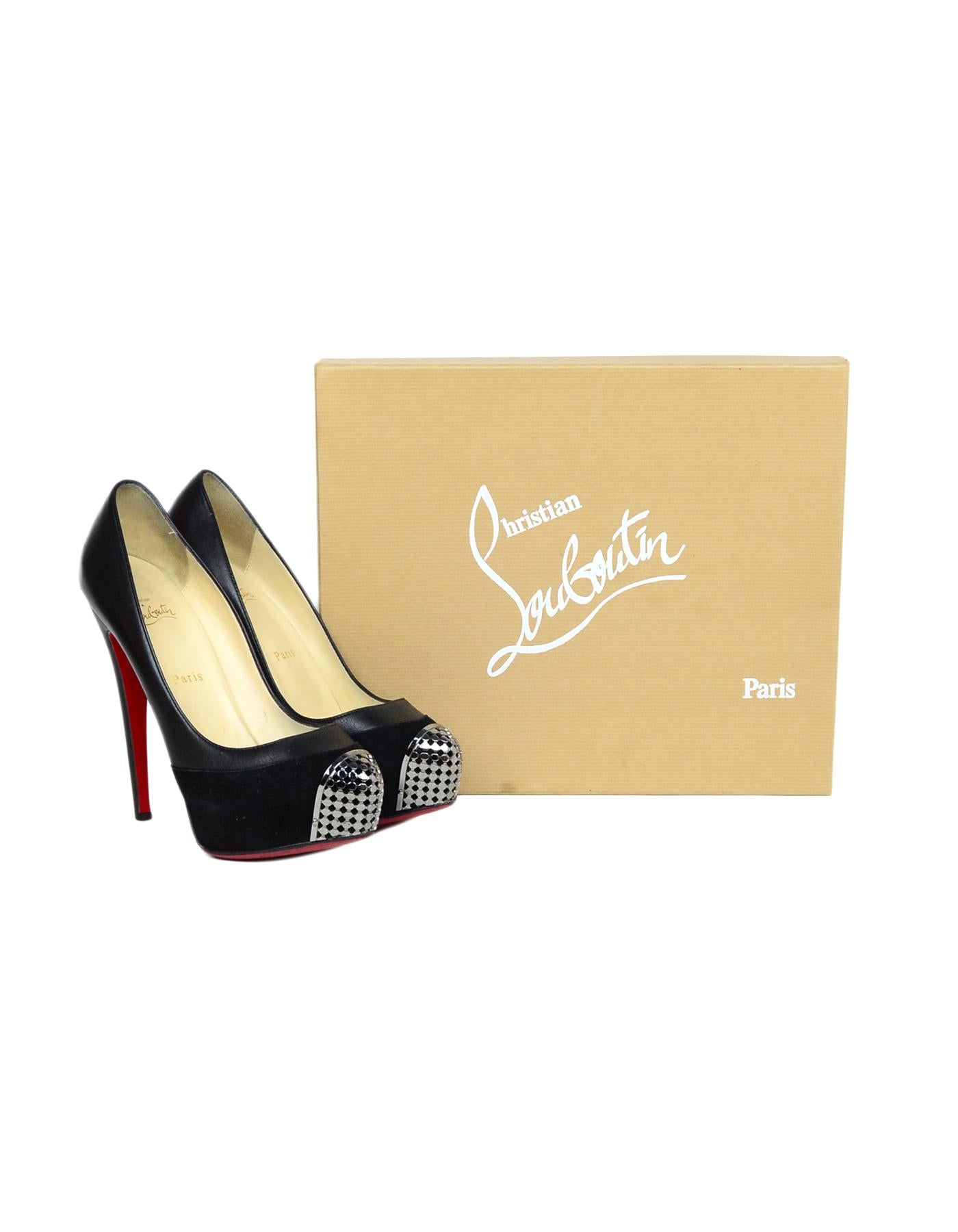Christian Louboutin Black Leather/Suede Maggie 160 Pump VIP Chain Sz 38.5

Made In: Italy
Color: Black, silvertone
Hardware: Silvertone
Materials: Leather, suede, metal
Closure/Opening: Slide on
Overall Condition: Very good pre-owned condition with