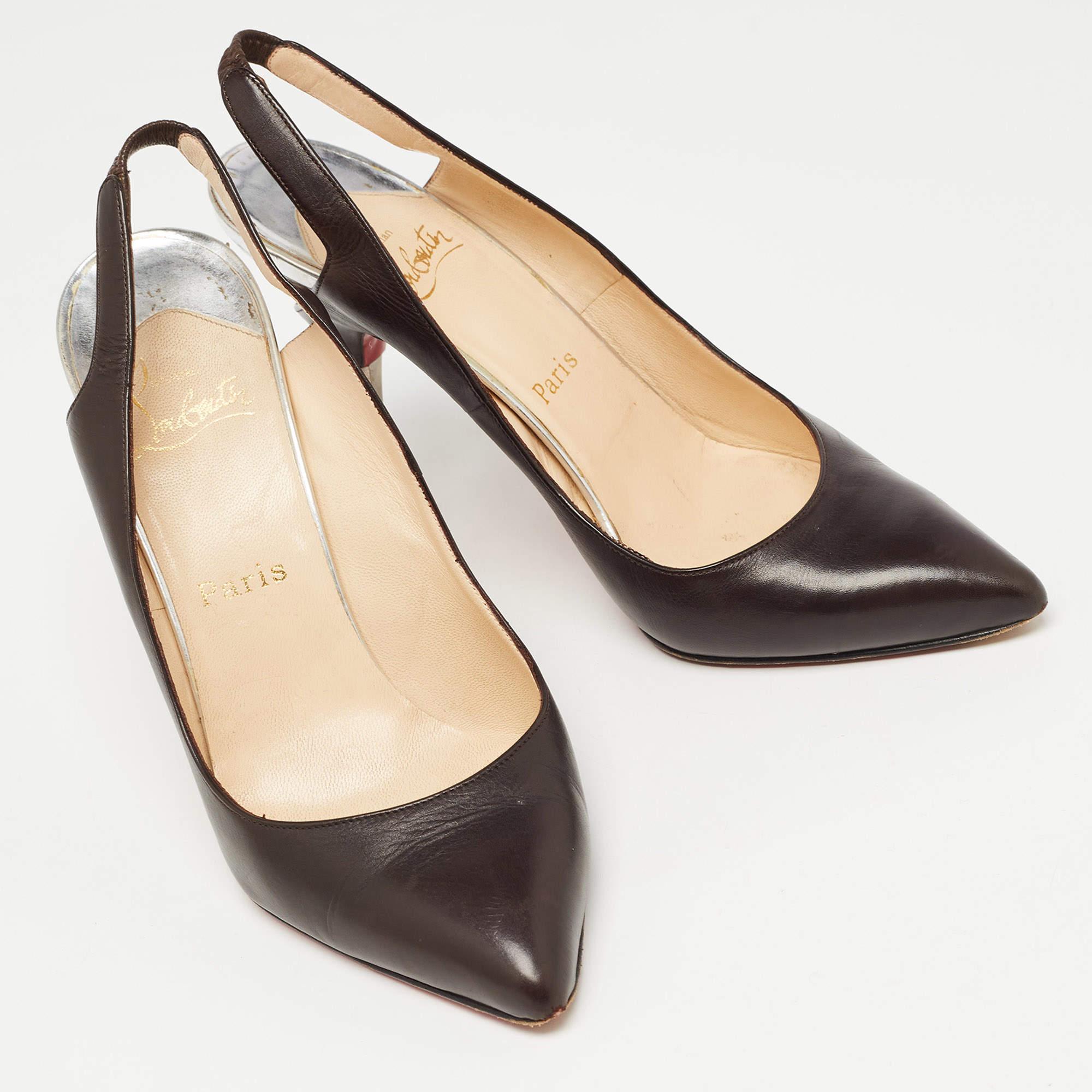 Noir Christian Louboutin - Escarpins en cuir noir avec bride arrière Twistochat, taille 39 en vente