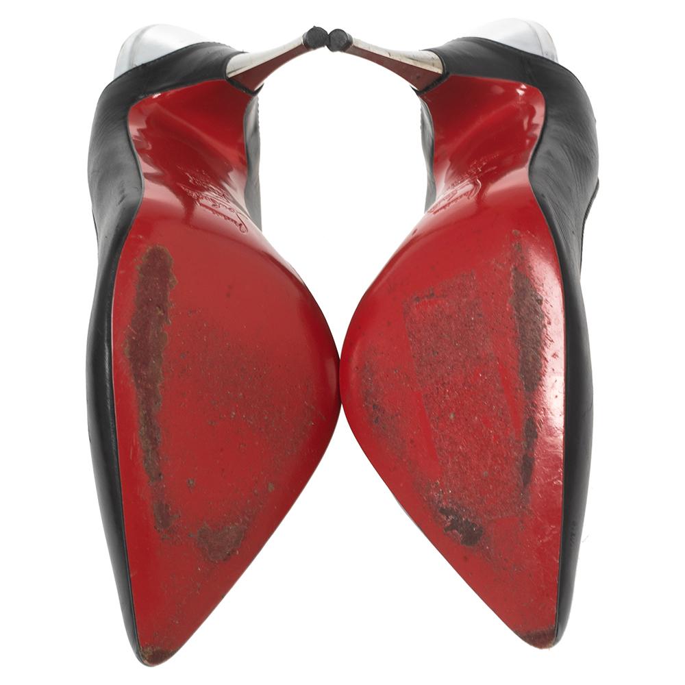 Christian Louboutin Black Leather Twistochat Slingback Pumps Size 39 In Good Condition In Dubai, Al Qouz 2