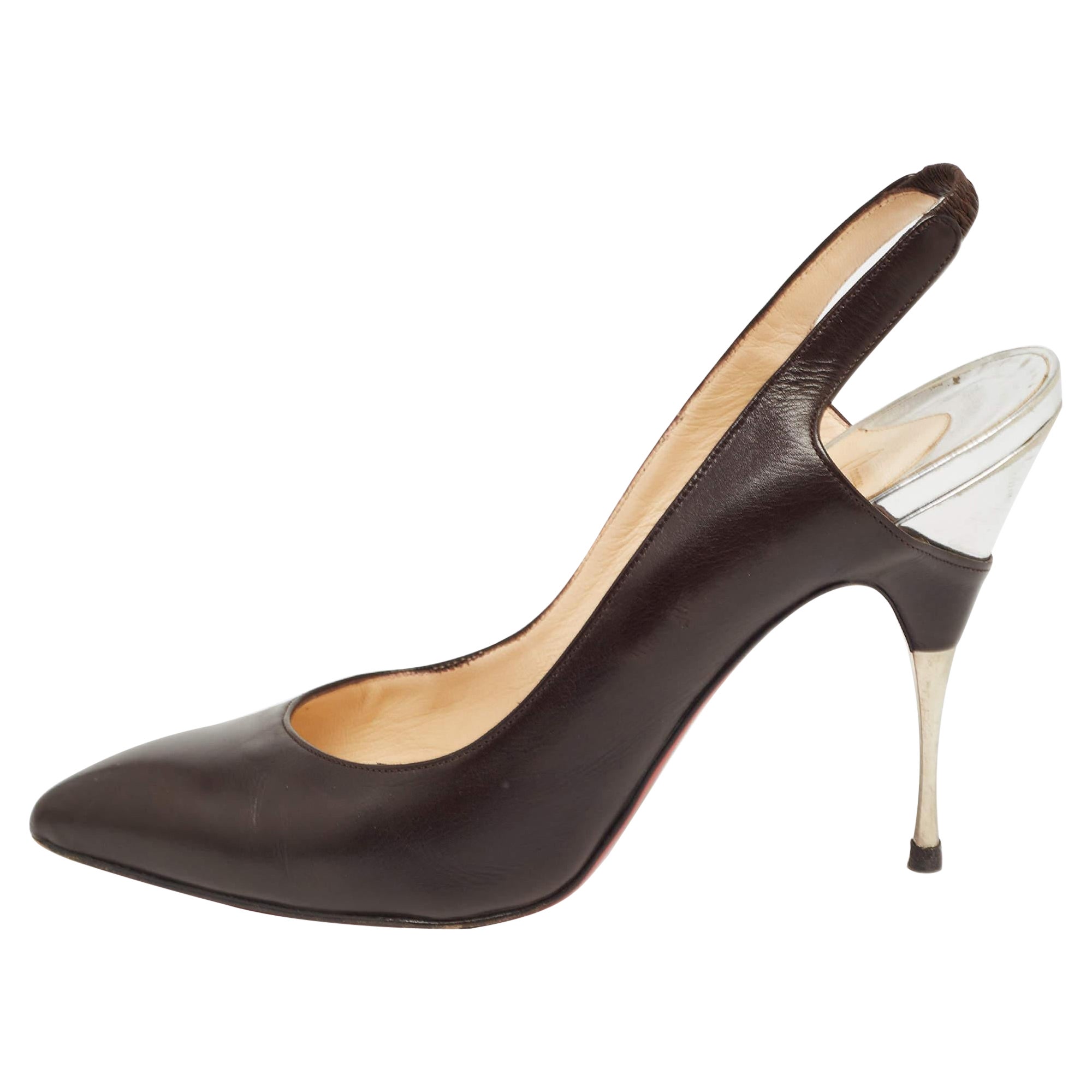 Christian Louboutin Pumps in pelle nera Twistochat Taglia 39