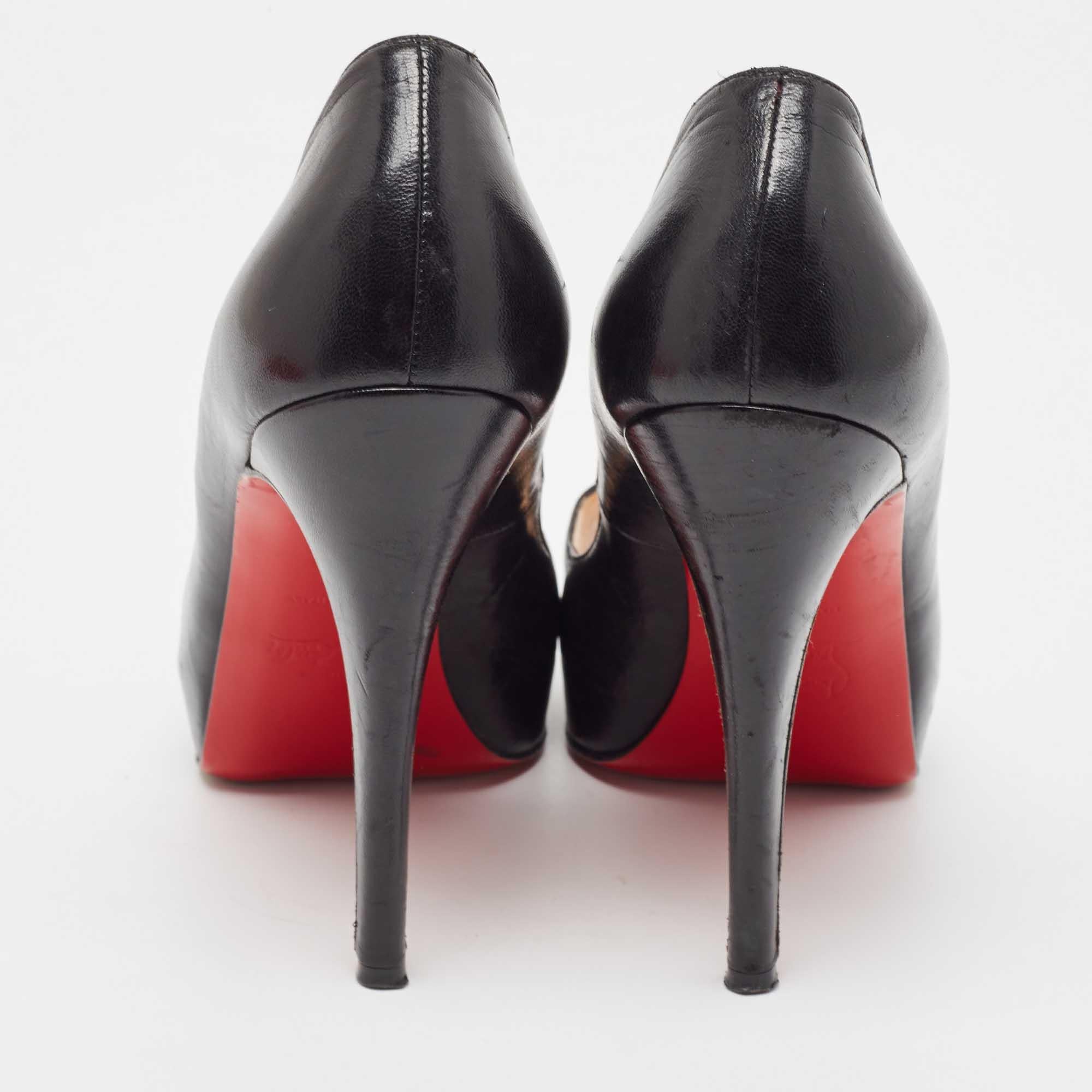 Women's Christian Louboutin Black Leather Very Prive Pumps Size 37.5 For Sale