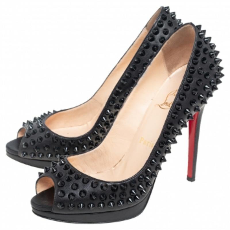 Christian Louboutin Pumps Yolanda in pelle nera con punta a spillo misura 37,5 in vendita 4
