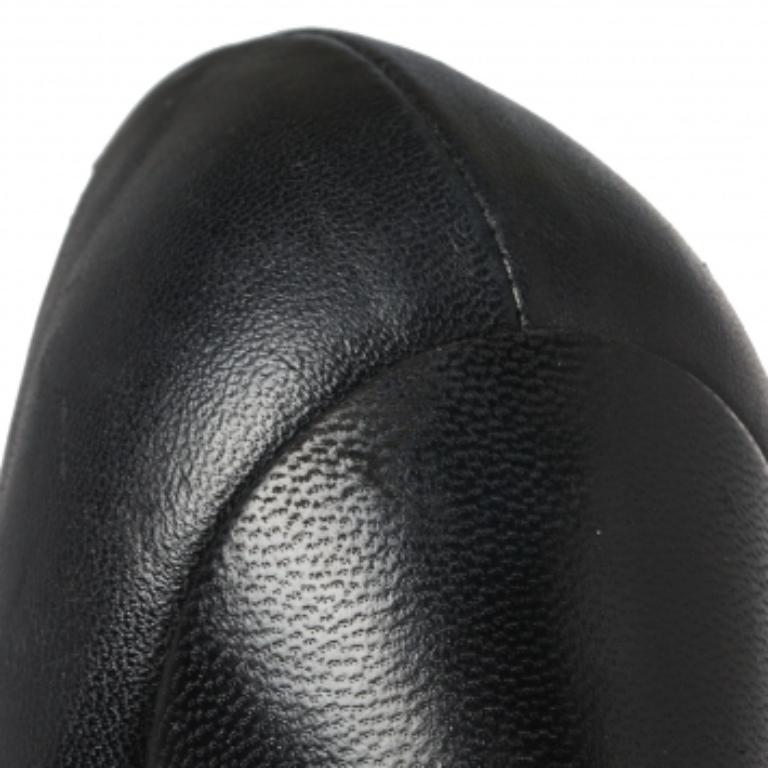 Christian Louboutin Black Letter Leather Tell Me Cutout Pumps Size 36 For Sale 4