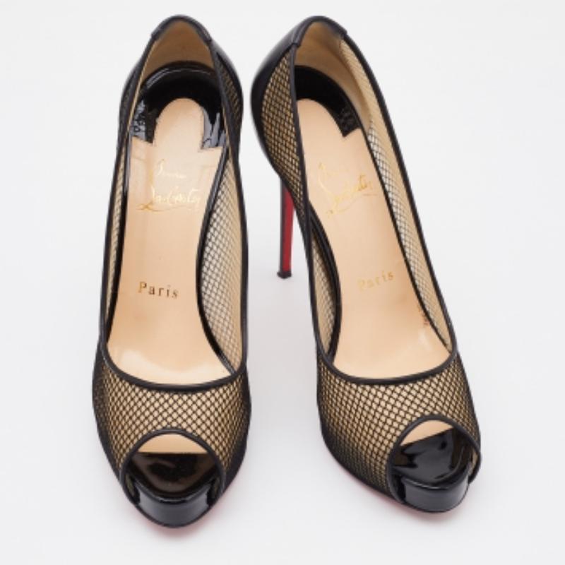 Christian Louboutin Escarpins à Plateforme Fetilo en Cuir et Maille Noir Taille 38 en vente 4