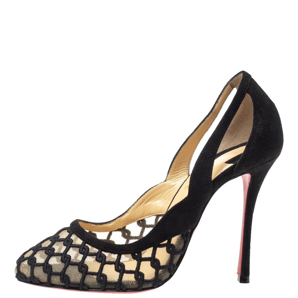 Another appealing shoe design by Christian Louboutin, the K Racas, will be a joy to flaunt! The pumps have been created from mesh for structure then trimmed with suede. It has a well-cut topline and almond toes. The pumps are complete with slim
