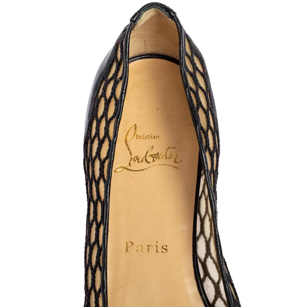Christian Louboutin Black Mesh Pigaresille Pointed Toe Ballet Flats Size 39 In Good Condition In Dubai, Al Qouz 2