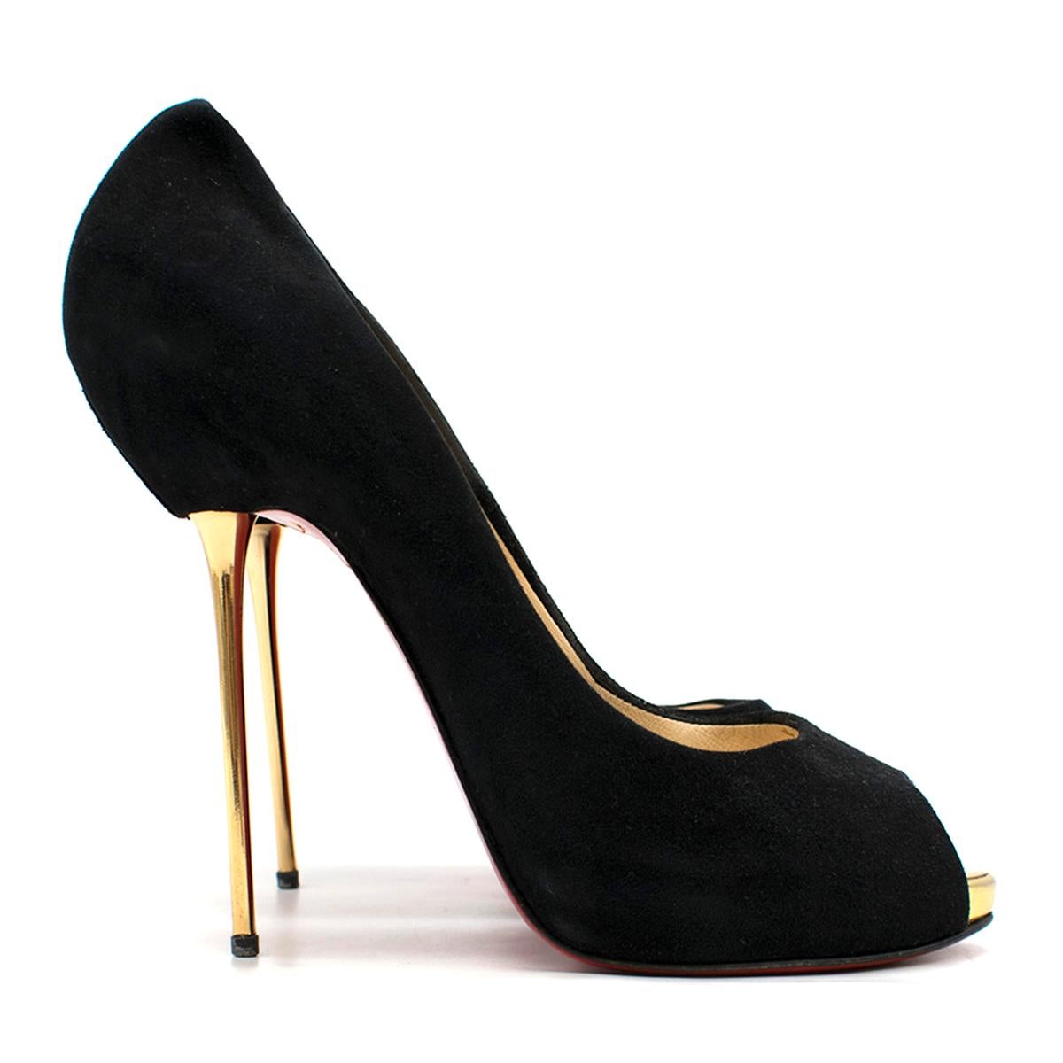 Christian Louboutin Black Metallic Peeptoe Heels

-Black peeptoe heels
-Gold tone metal stiletto heels
-Gold tone platforms
-High stilettos with small platforms

Please note, these items are pre-owned and may show signs of being stored even when