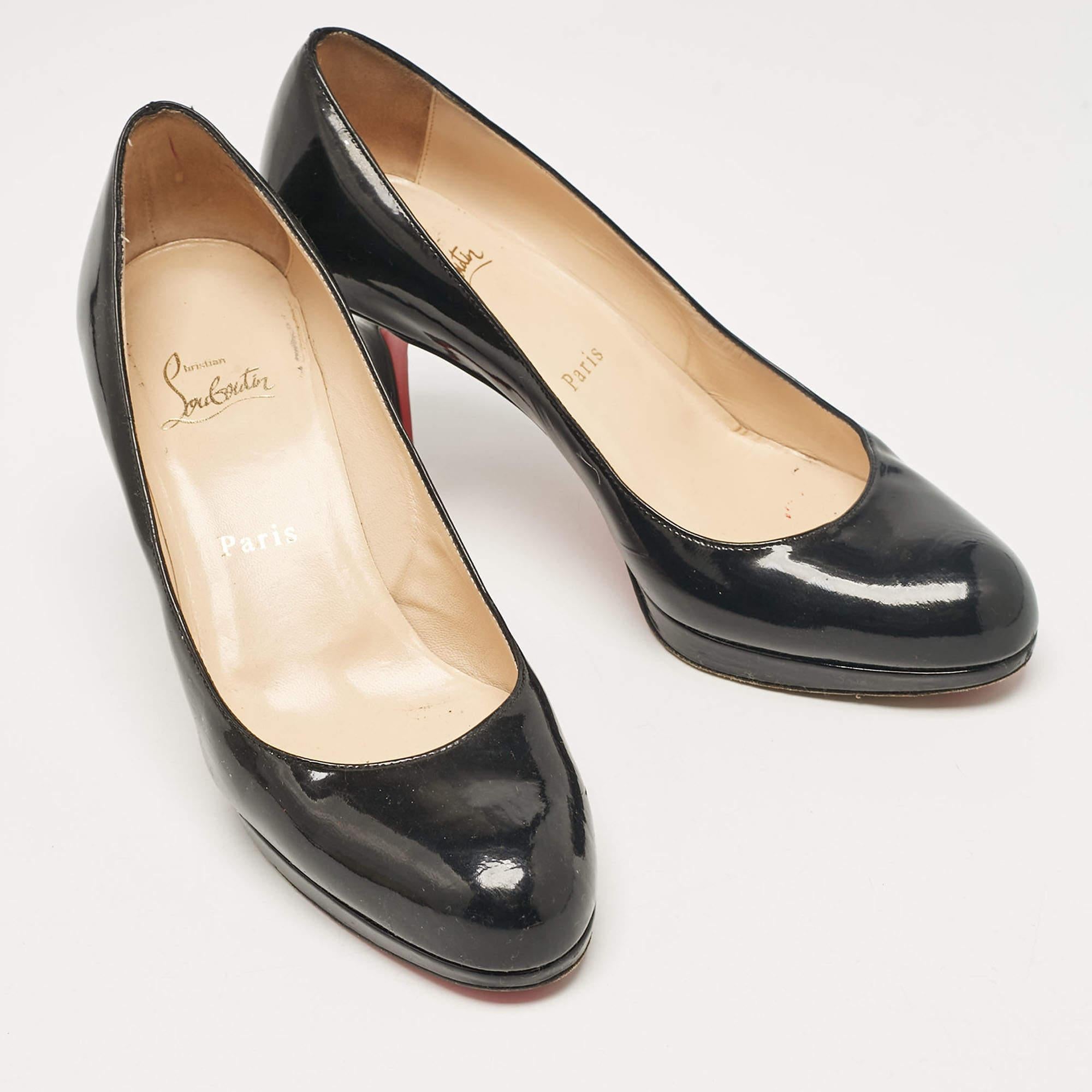 Christian Louboutin escarpins simples noirs neufs, taille 39 Bon état à Dubai, Al Qouz 2