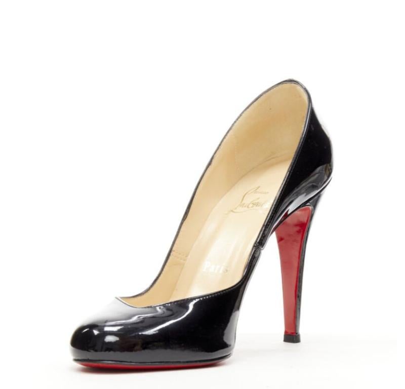 CHRISTIAN LOUBOUTIN zapato de charol negro con punta de almendra y empeine angular EU38 en Excelente estado para la venta en Hong Kong, NT