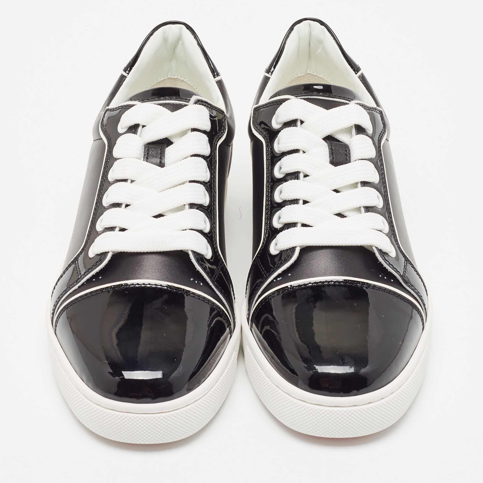 Christian Louboutin Black Patent and Leather Low Top Sneakers Size 36 In New Condition For Sale In Dubai, Al Qouz 2