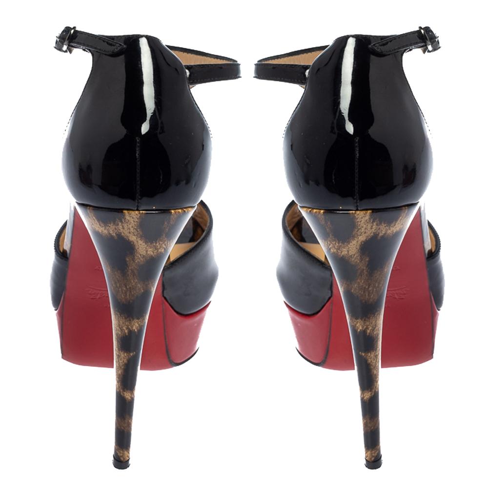 Christian Louboutin Black Patent Jilopa T Strap Platform Sandals Size 37.5 In Good Condition In Dubai, Al Qouz 2