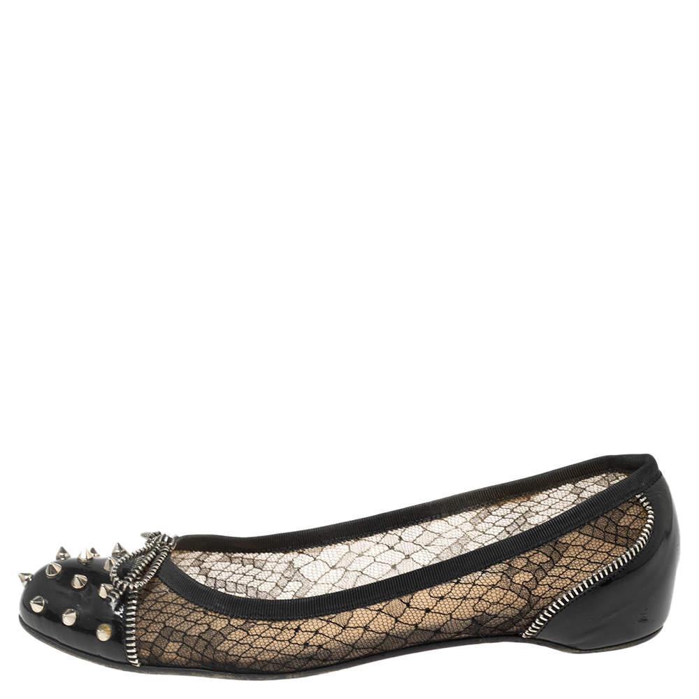 Christian Louboutin Black Patent Leather And Mesh Spike Ballet Flats Size 39 In Fair Condition In Dubai, Al Qouz 2