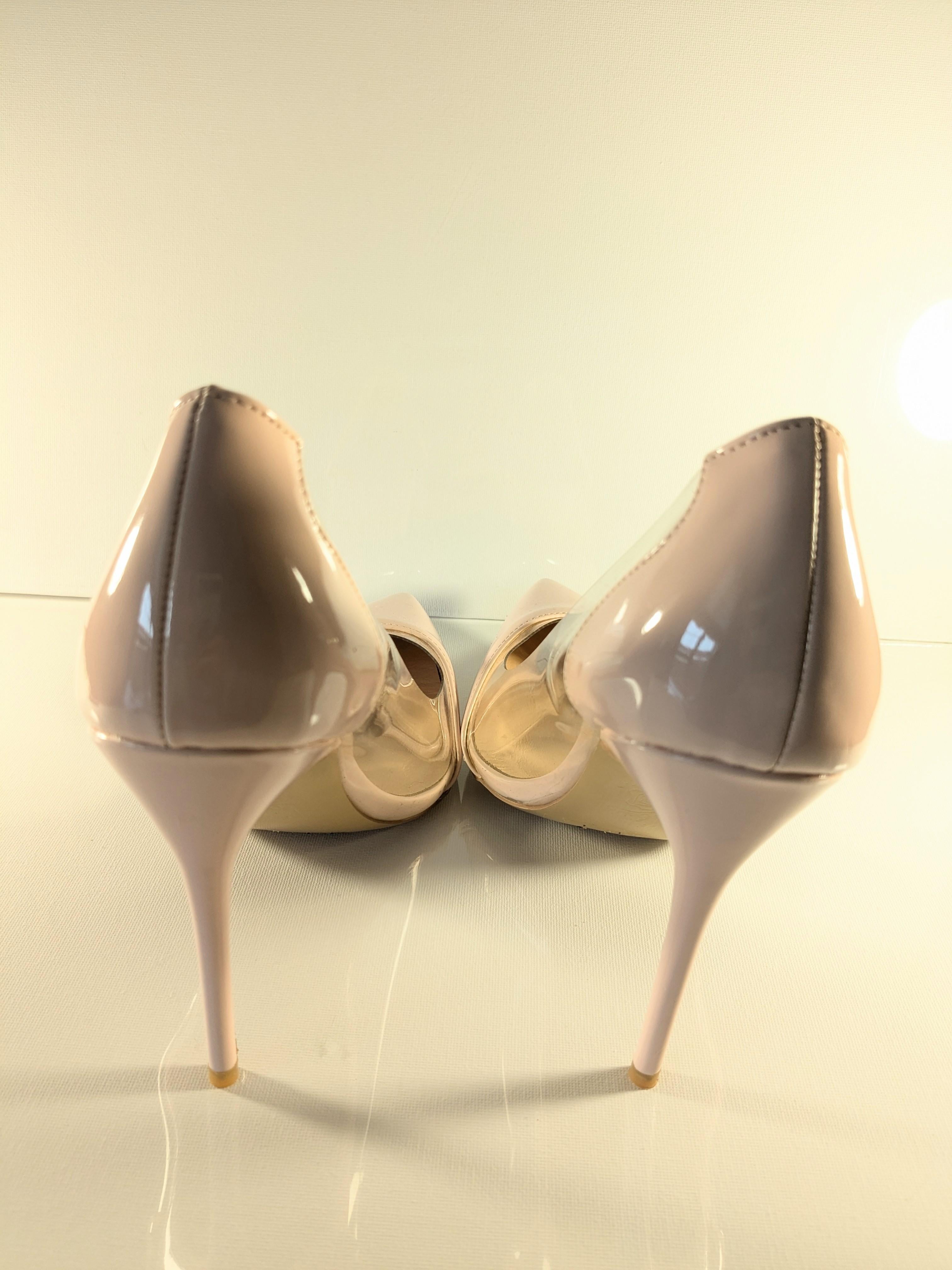 Christian Louboutin Pumps a punta in vernice nera e PVC Cosmo Taglia 38 in vendita 8