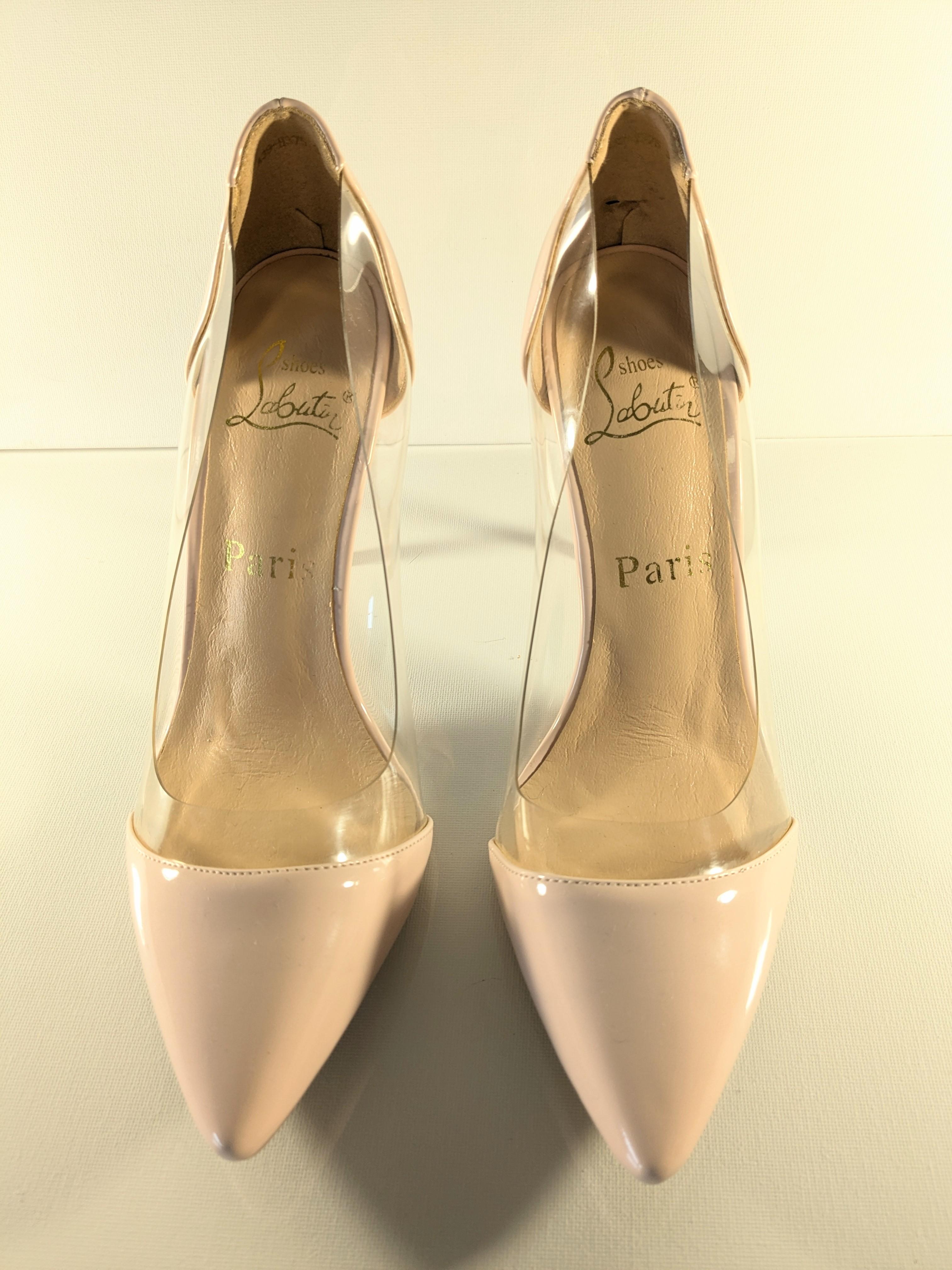 Christian Louboutin Pumps a punta in vernice nera e PVC Cosmo Taglia 38 in vendita 2