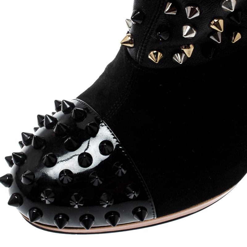 Christian Louboutin Black Patent Leather And Spike Wars Ankle Boots Size 37.5 In Good Condition In Dubai, Al Qouz 2