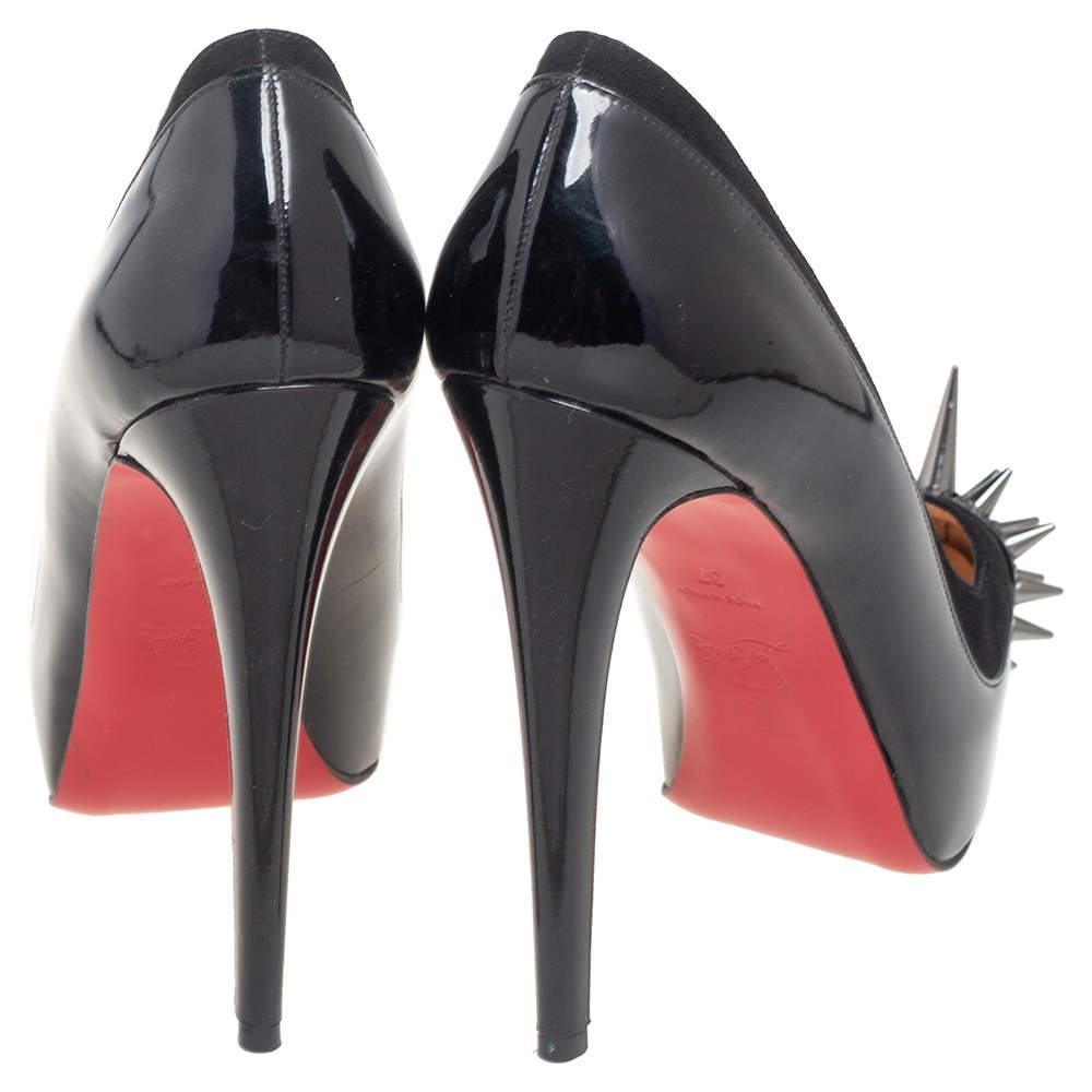 Women's Christian Louboutin Black Patent Leather and Suede Asteroid Spikes Pumps Size 37 For Sale