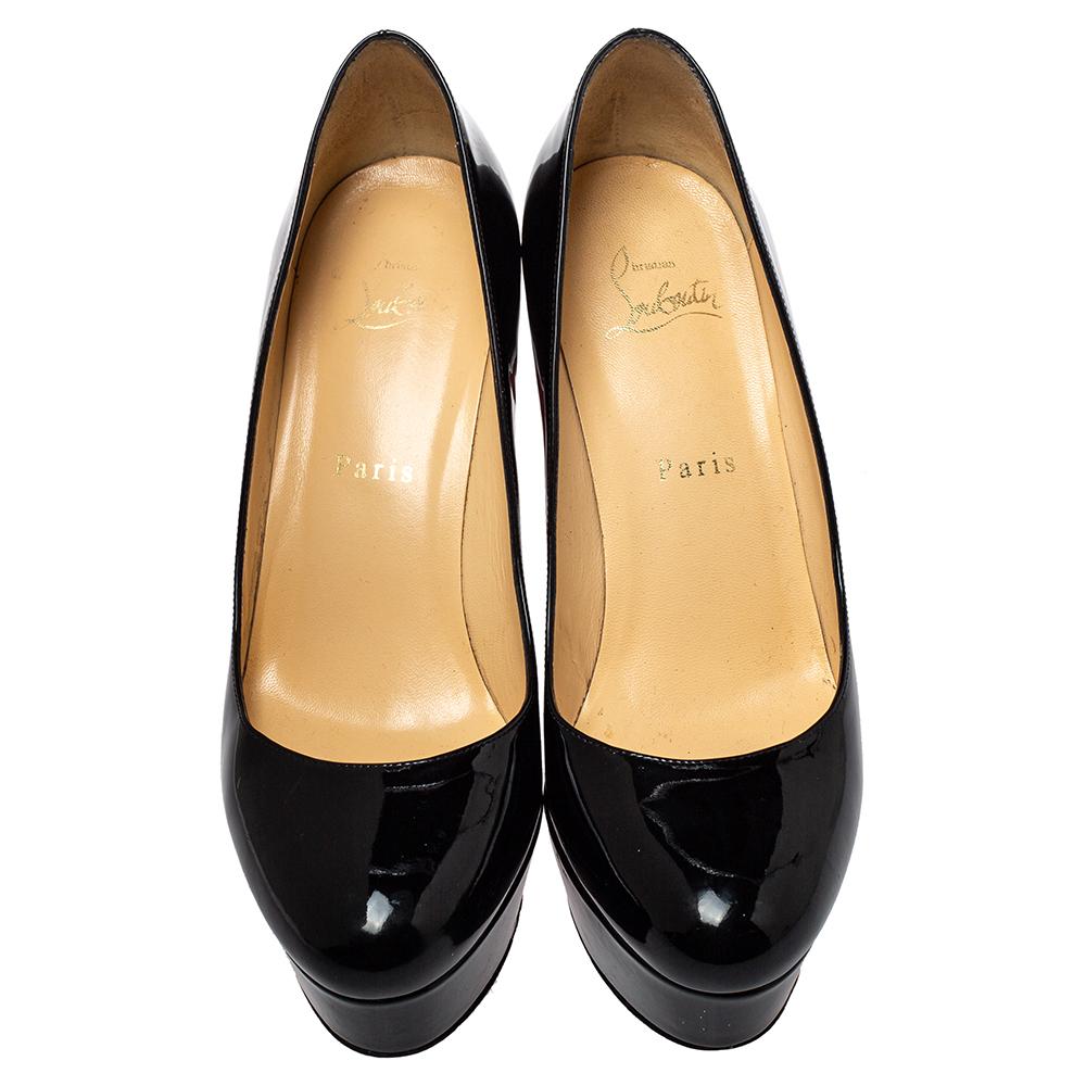 Christian Louboutin Black Patent Leather Bianca Pumps Size 38 In Good Condition In Dubai, Al Qouz 2