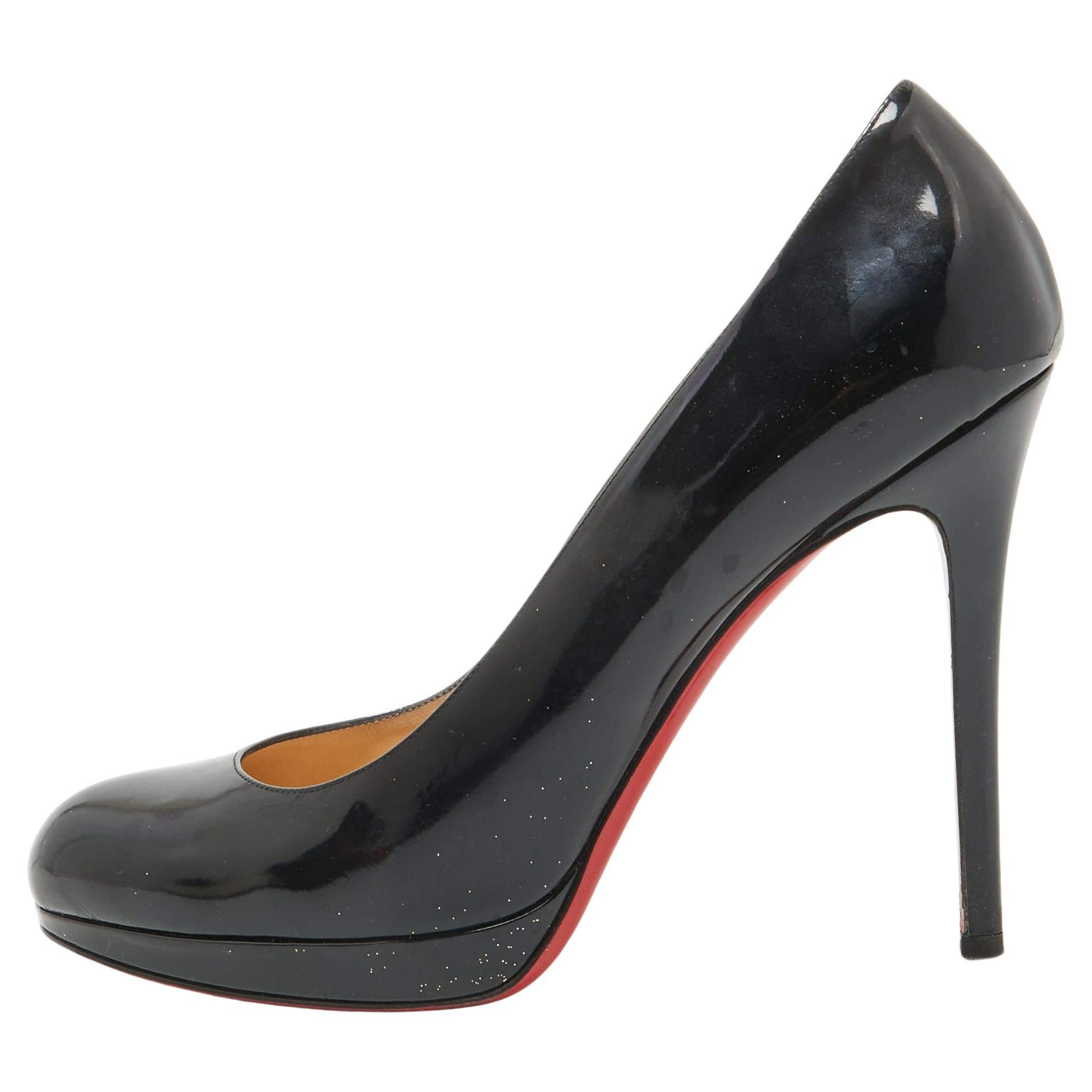 Christian Louboutin Black Patent Leather Bianca Pumps Size 39 For Sale