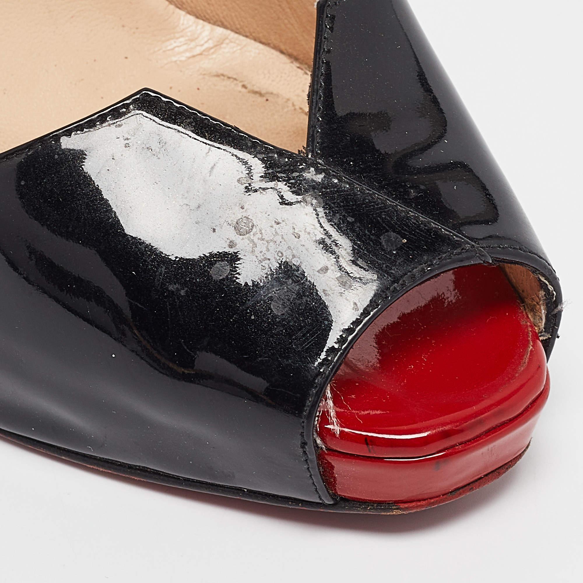 Christian Louboutin Schwarze Lackleder Carroseria Peep Toe Pumps Größe 39 im Angebot 3
