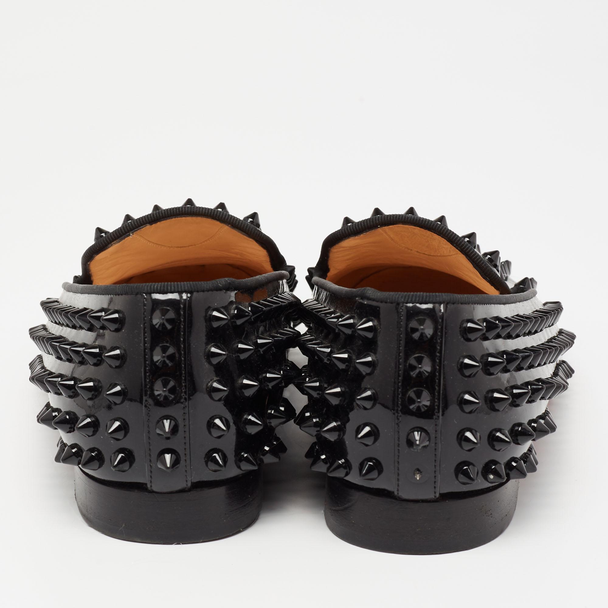 slippers with spikes
