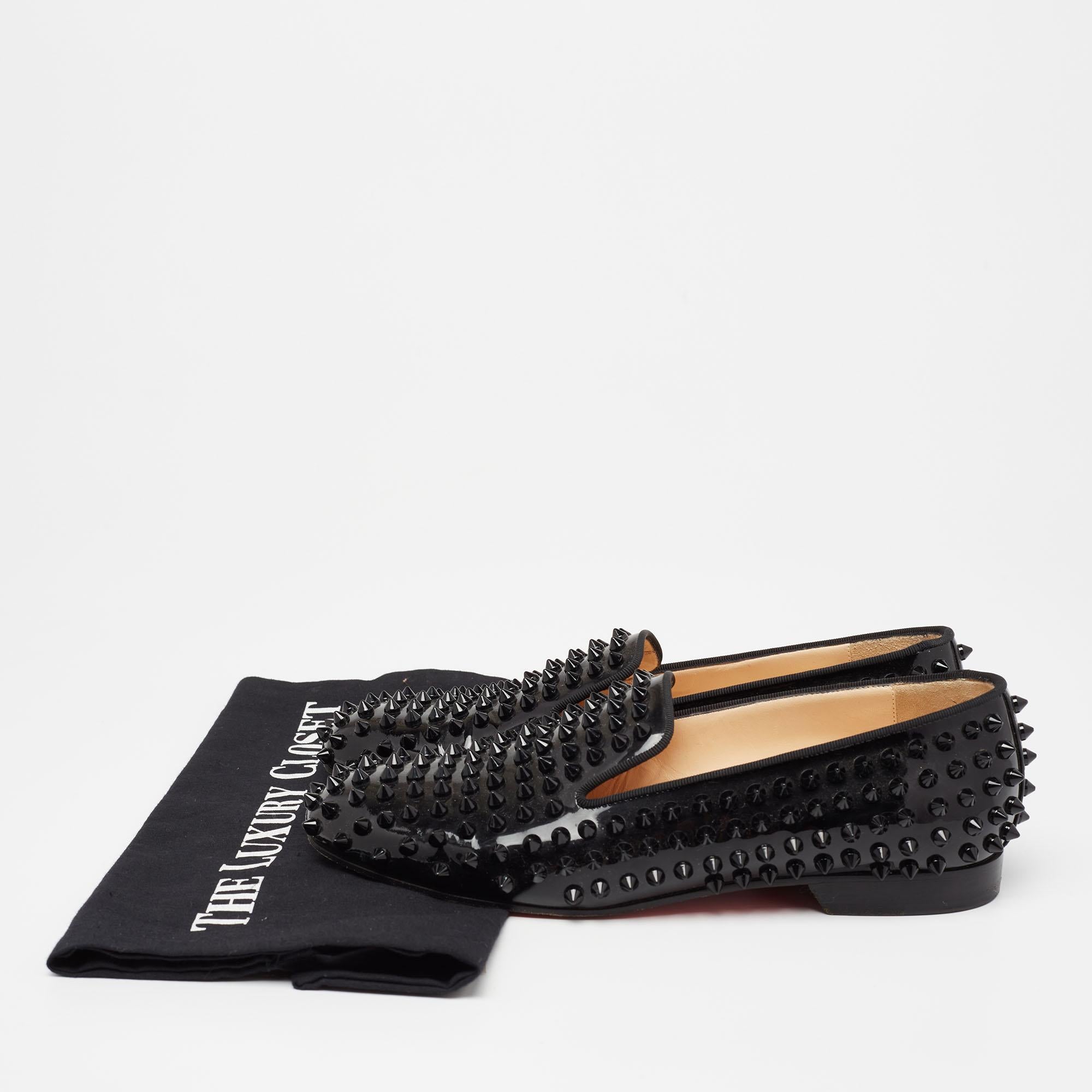Christian Louboutin Black Patent Leather Dandelion Spikes Slippers Size 37 In Good Condition For Sale In Dubai, Al Qouz 2