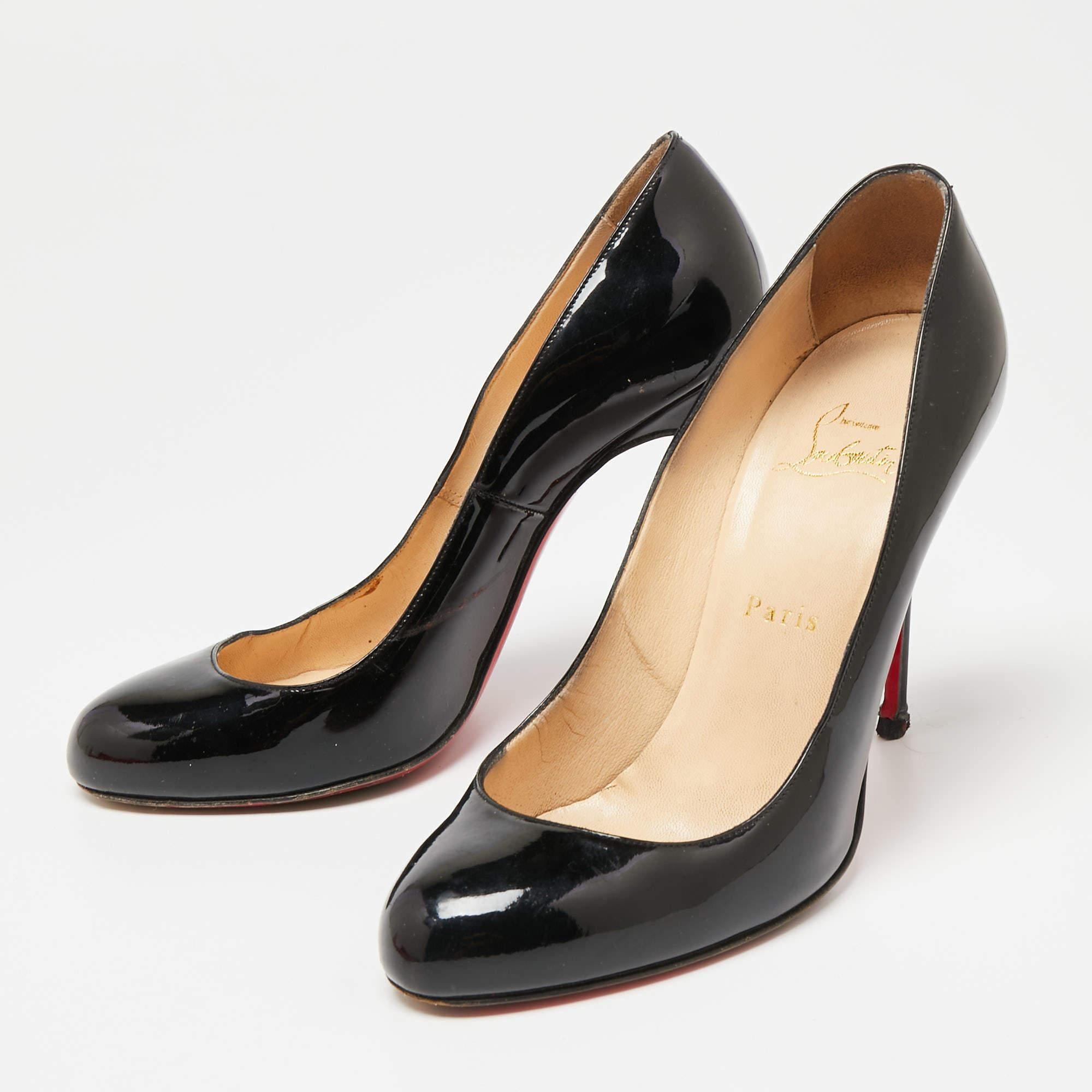 Every shoe collection is incomplete without a pair of dazzling pumps. These Christian Louboutin beauties have been created from patent leather and styled with round toes, and 10.5 cm heels. The pumps also carry comfortable insoles and the signature