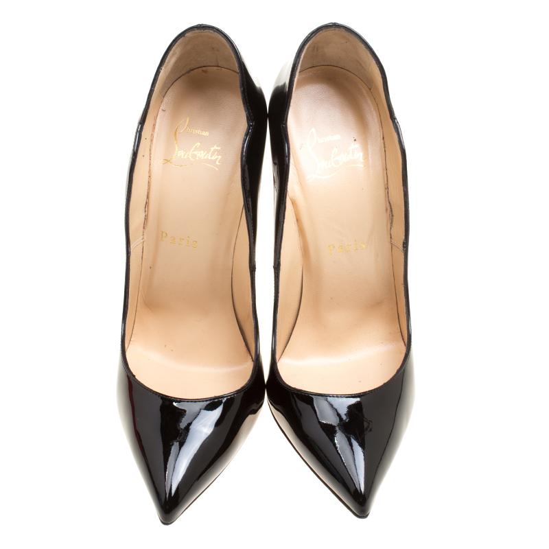 Think of high heels and Christian Louboutin is what comes to our minds. These exquisite and regal black Hot Chick pumps from the Parisian label are worth dying for. Crafted from patent leather, these pumps have stunning details like the pointed