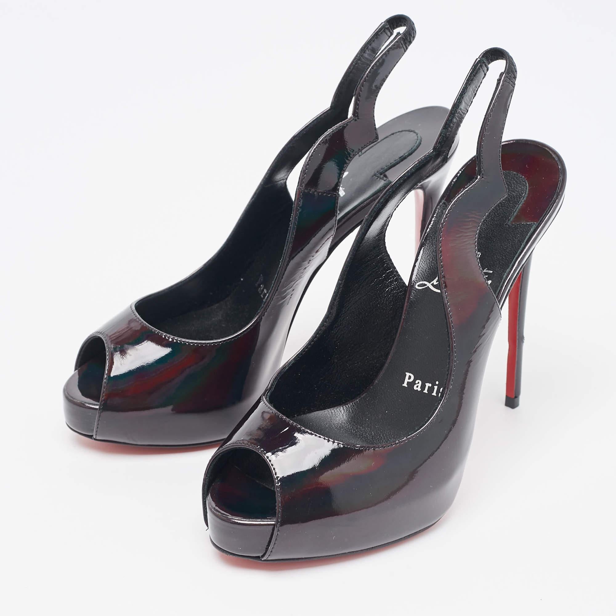 La tradition d'excellence de la maison de coutureâ€™s  associée à une sensibilité au design moderne  font de ces escarpins Christian Louboutin un choix fabuleux. Ils vous aideront à obtenir un look chic en toute simplicité.