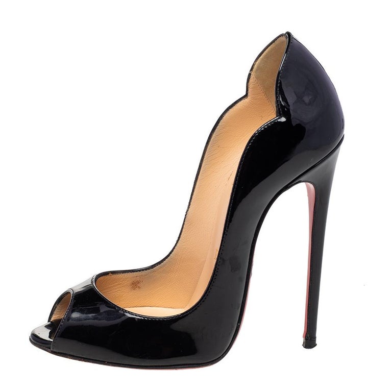 Christian Louboutin Black Patent Leather Hot Wave Pumps Size 35 For Sale at  1stDibs