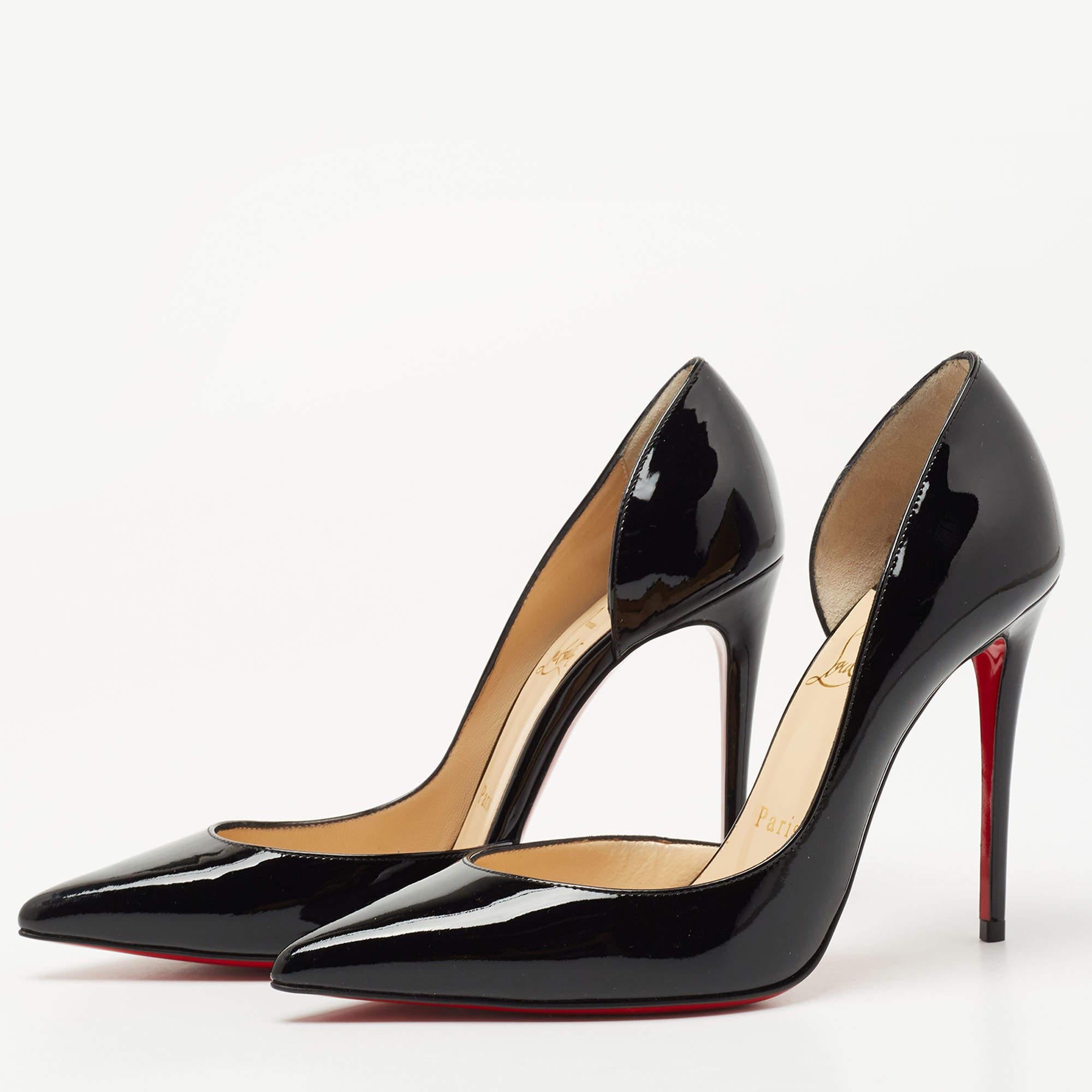The perfectly placed d'Orsay cut of this pair of Christian Louboutin pumps exemplifies the brand's mastery in shoemaking. Created from patent leather, it embodies a sharp silhouette. The signature red-lacquered sole of these shoes marks the rich