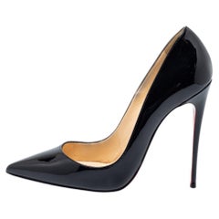 Christian Louboutin Bombas Kate de charol negro Talla 37