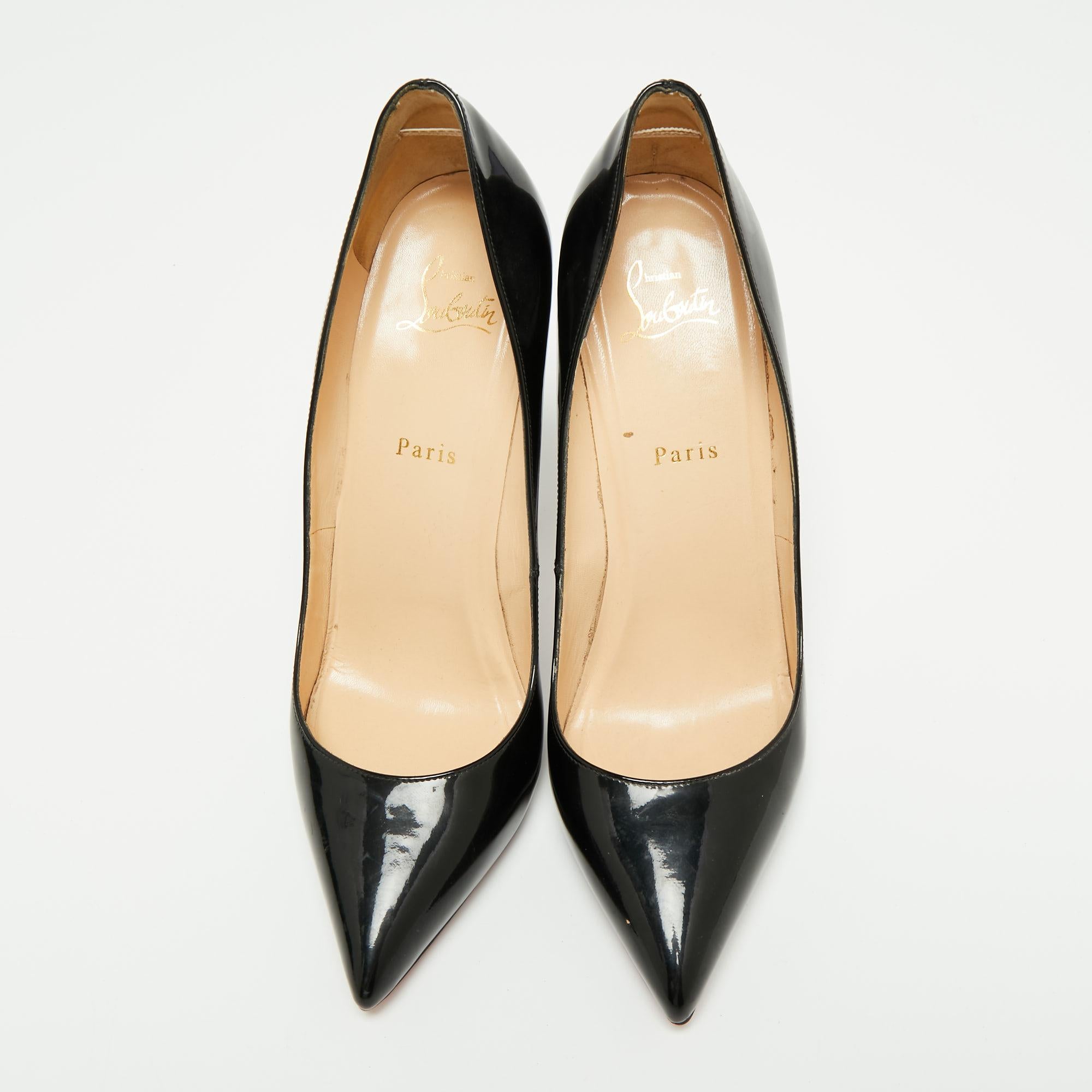 These black pumps from Christian Louboutin are meant to be a loved choice. Carefully formed using patent leather, and balanced on 13 cm heels, the CL pumps will lift your feet in a stunning manner.

