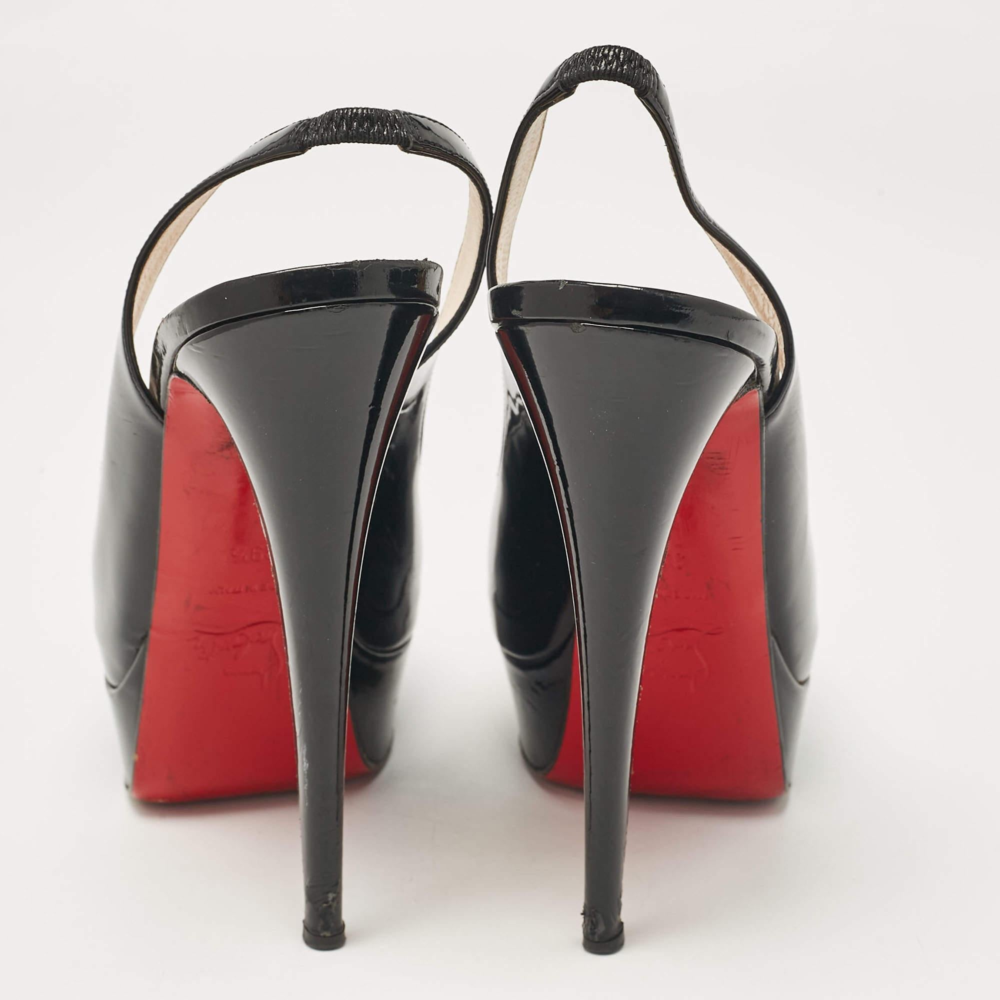 Christian Louboutin Schwarze Lady Peep Slingback Pumps aus Lackleder Größe 39.5 im Angebot 1