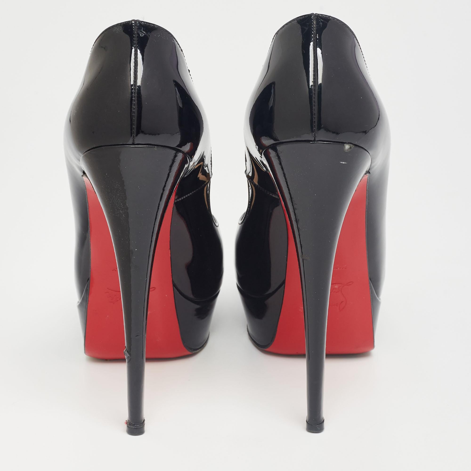 Christian Louboutin Black Patent Leather Lady Peep-Toe Pumps Size 38 In Good Condition For Sale In Dubai, Al Qouz 2