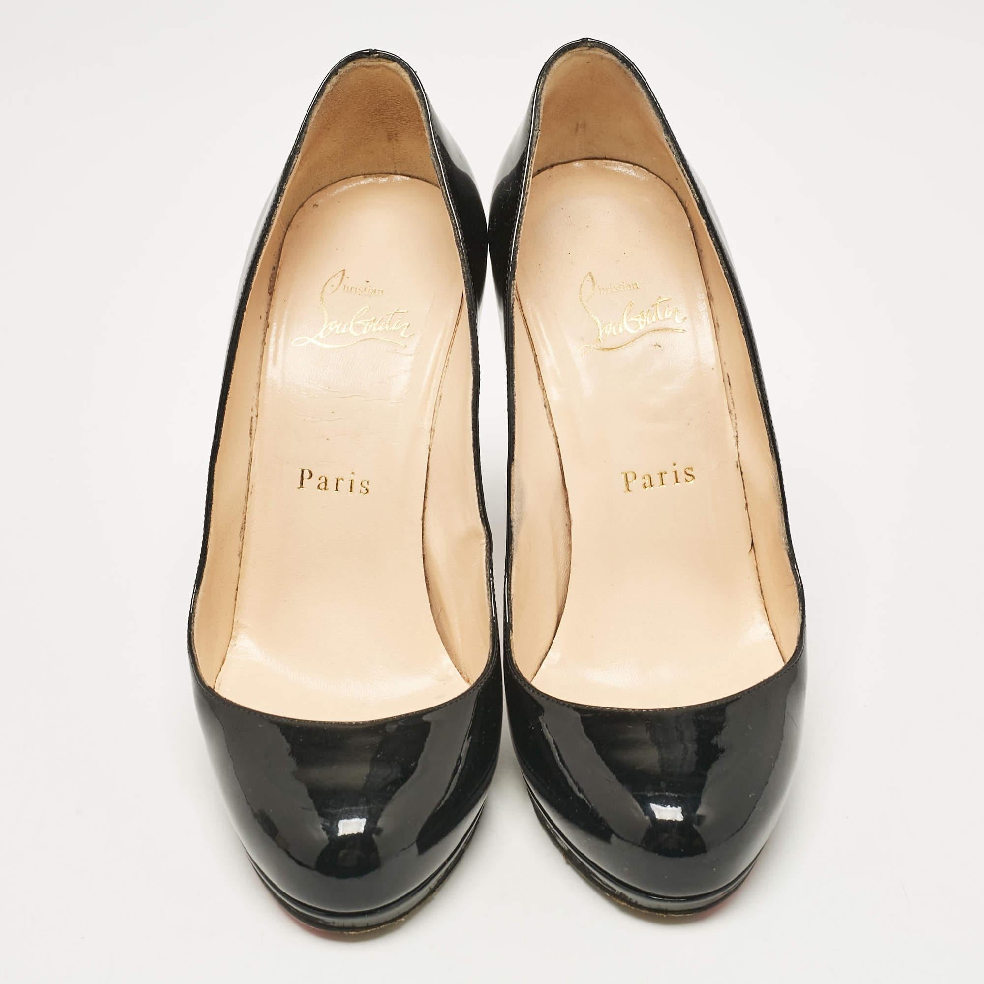 Noir Christian Louboutin - Escarpins simples en cuir verni noir, état neuf, taille 37 en vente