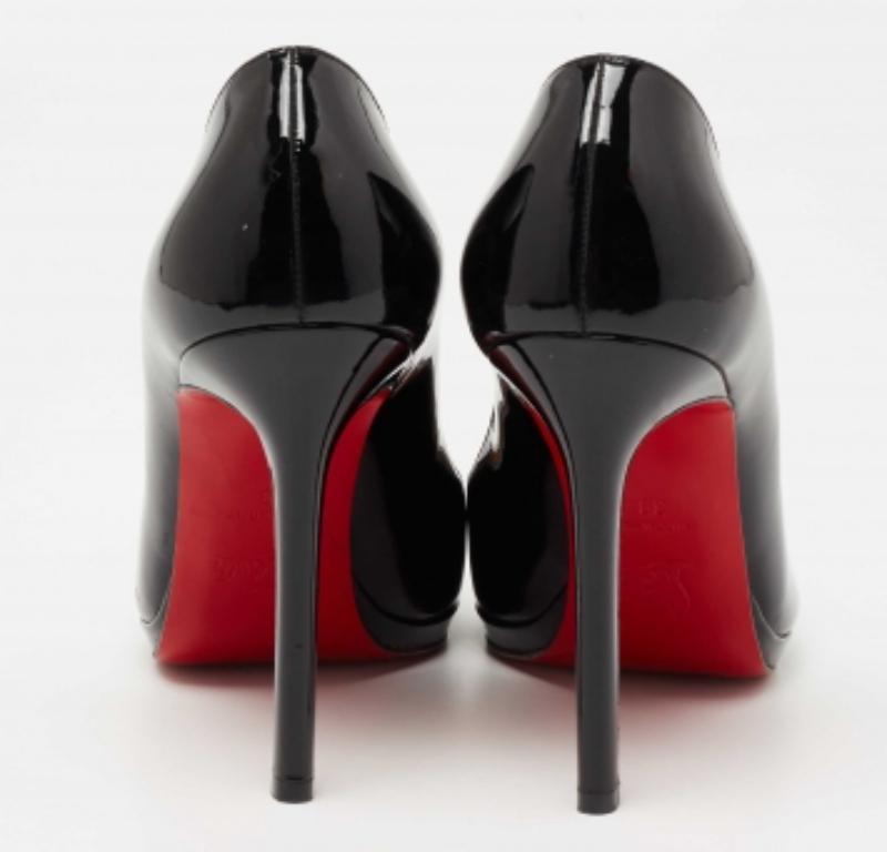 Christian Louboutin Black Patent Leather New Simple Pumps Size 38 For Sale 1