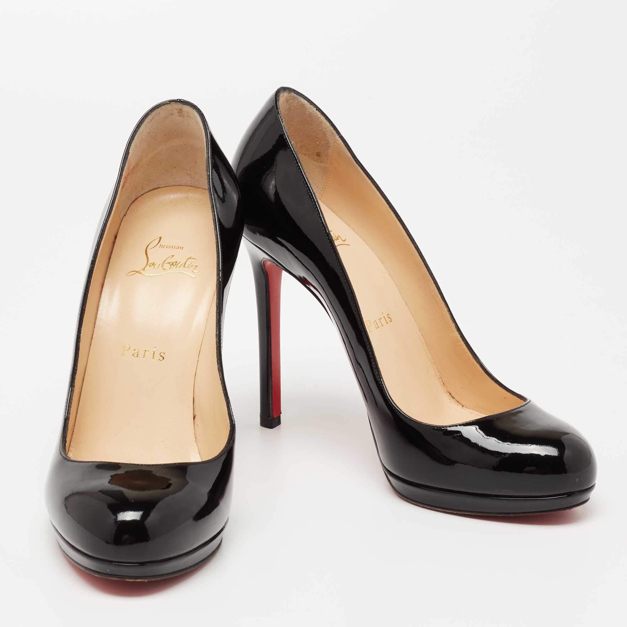 Christian Louboutin - Escarpins simples en cuir verni noir, état neuf, taille 38 Bon état à Dubai, Al Qouz 2