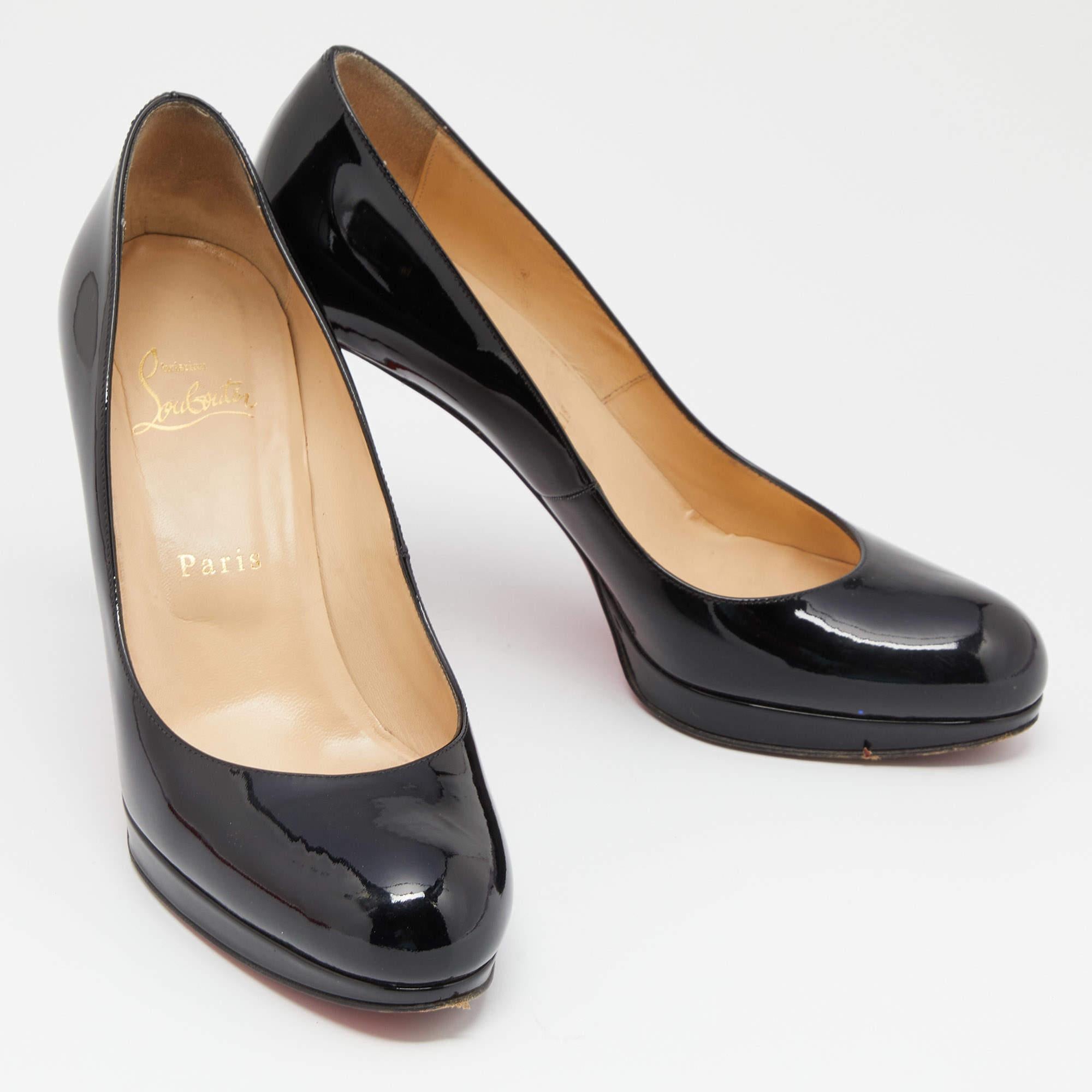 Women's Christian Louboutin Black Patent Leather New Simple Pumps Size 38.5 For Sale