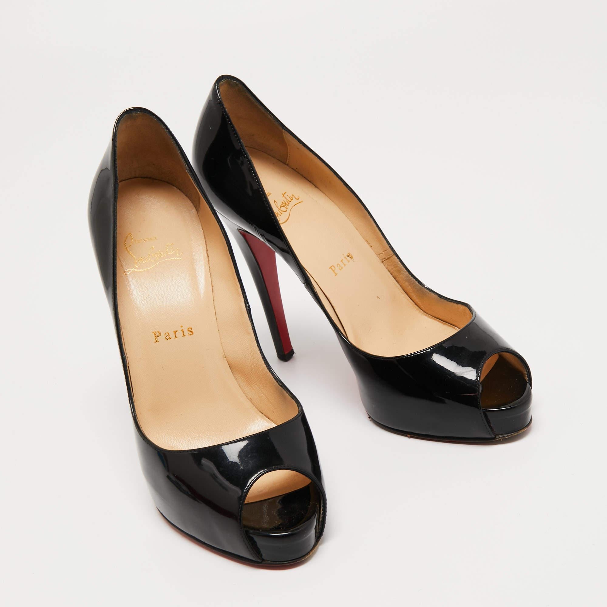 Christian Louboutin Black Patent Leather New Very Prive Pumps Size 38 In Good Condition For Sale In Dubai, Al Qouz 2