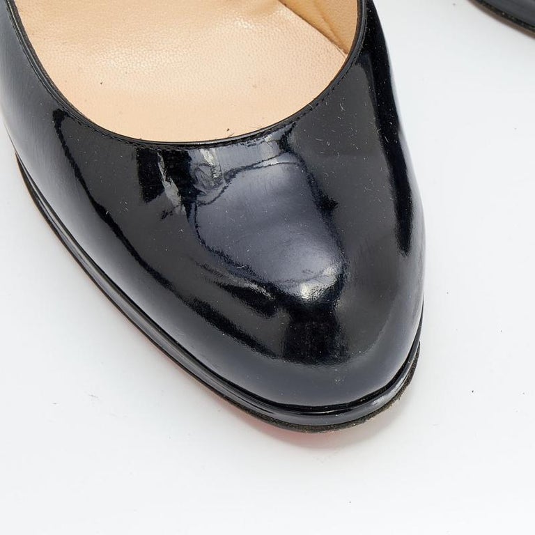 Christian Louboutin Black Patent Leather Simple Round-Toe Pumps Size 39.5 Christian  Louboutin