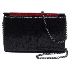 Christian Louboutin Schwarze Lackleder-Clutch mit Vanitkette und Kette