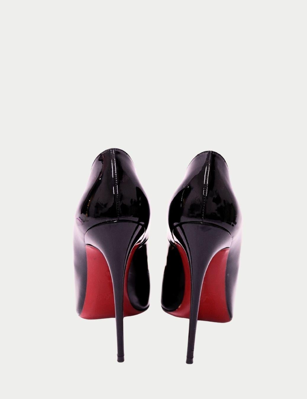 Christian Louboutin Schwarzes Lackleder So Kate Pumps - EU 38 im Zustand „Gut“ im Angebot in Amman, JO