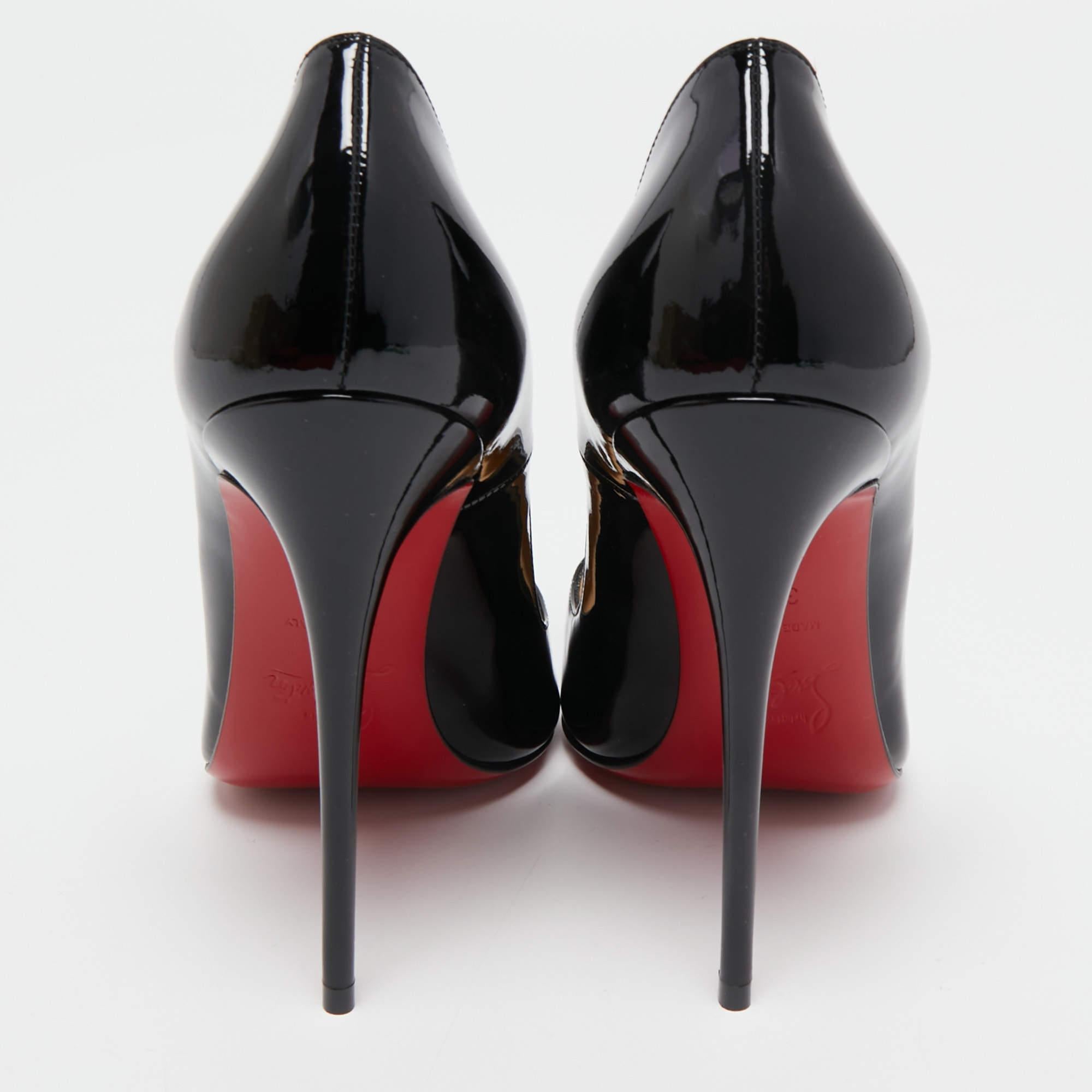 Christian Louboutin Black Patent Leather So Kate Pumps Size 38.5 In New Condition In Dubai, Al Qouz 2