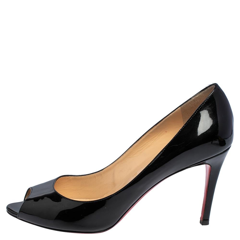 This pair of Christian Louboutin pumps is a timeless classic. Crafted from patent leather, these Very Prive pumps are ideal for all occasions. They feature peep toes, 9 cm heels, and the iconic red soles.

Includes: Original Dustbag