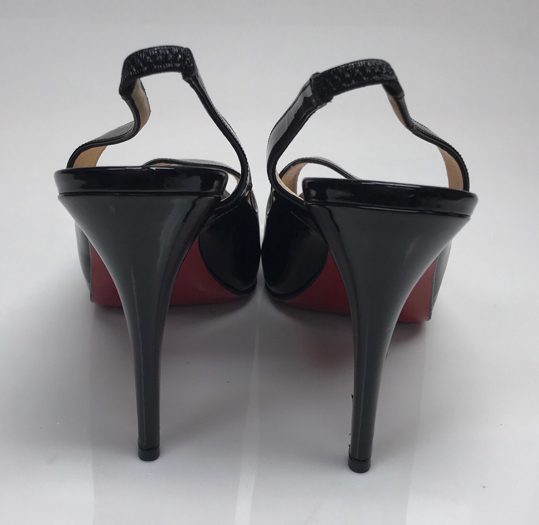 CHRISTIAN LOUBOUTIN Black Patent Peeptoe Slingback Heels-42 In New Condition In West Palm Beach, FL
