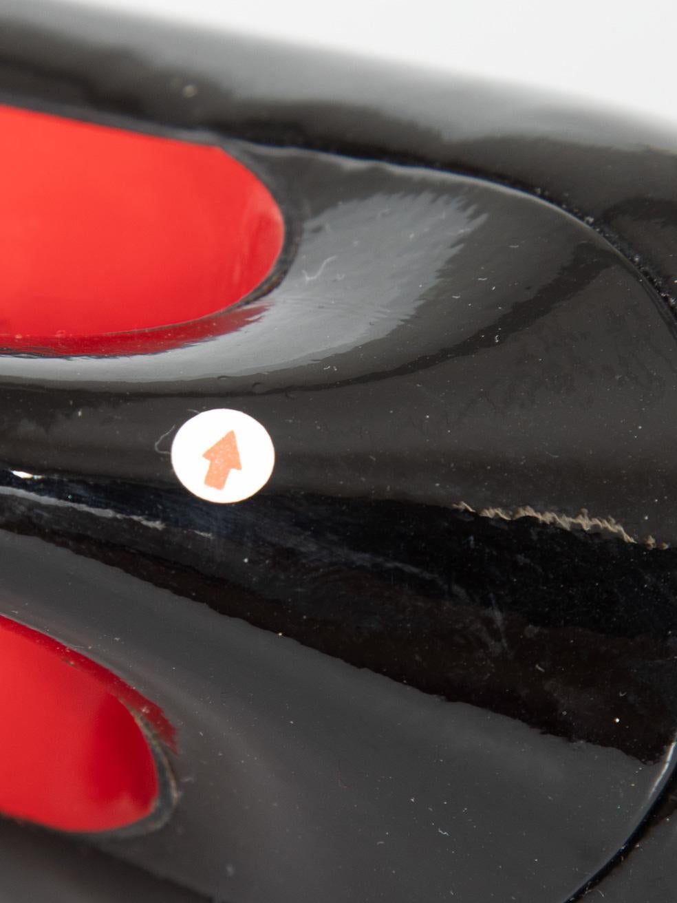 Christian Louboutin Noir Breveté Pompes à Plateforme Taille IT 39 en vente 3