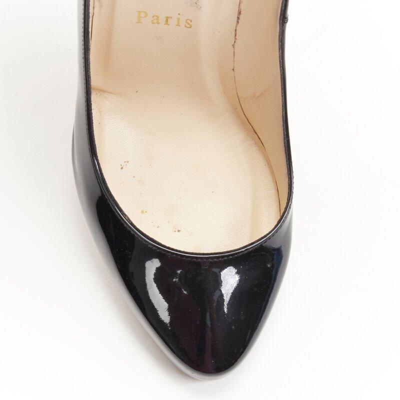 CHRISTIAN LOUBOUTIN - Escarpins classiques à pointe arrondie en brevet noir EU38,5 en vente 1