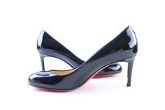 Christian Louboutin Black Patent Simple Pump 45clr0627 Sandals
