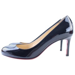 Christian Louboutin Black Patent Simple Pump 45clr0627 Sandals