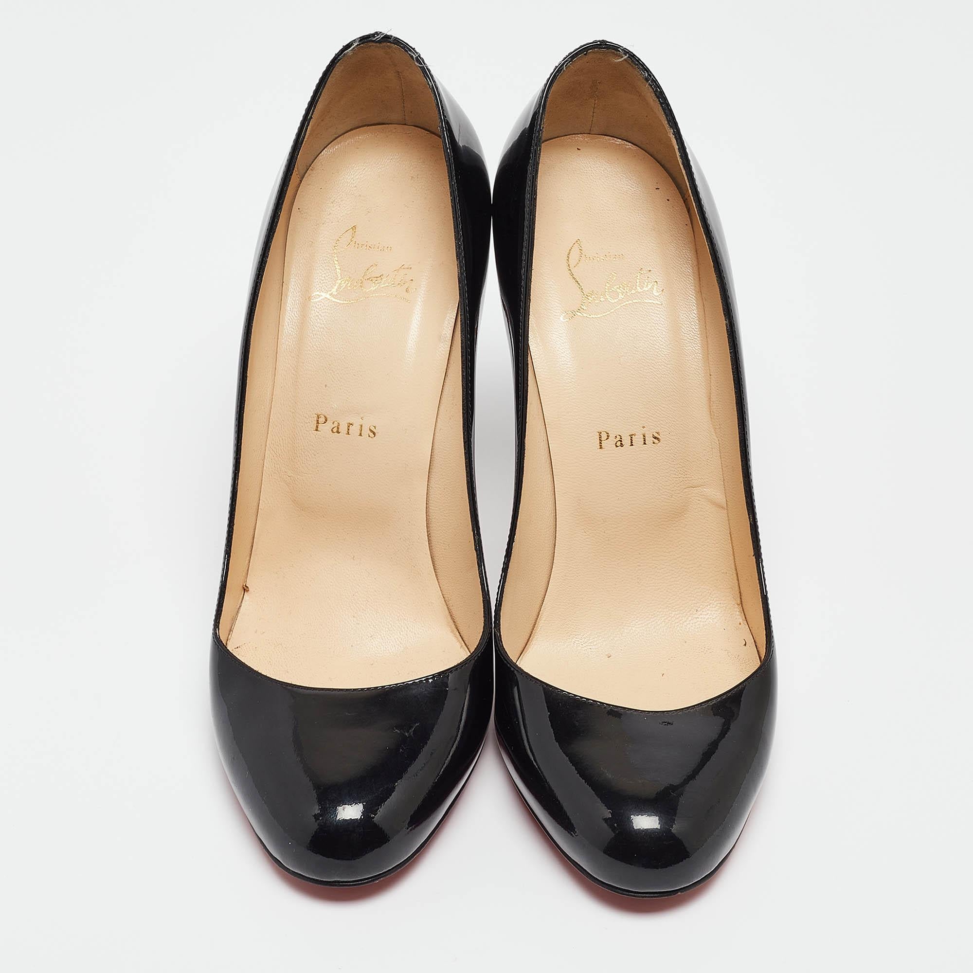 Christian Louboutin Black Patent Simple Pumps Size 40 In Good Condition In Dubai, Al Qouz 2